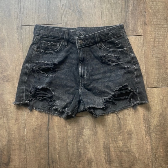 American Eagle Distressed shorts - Picture 1 of 2